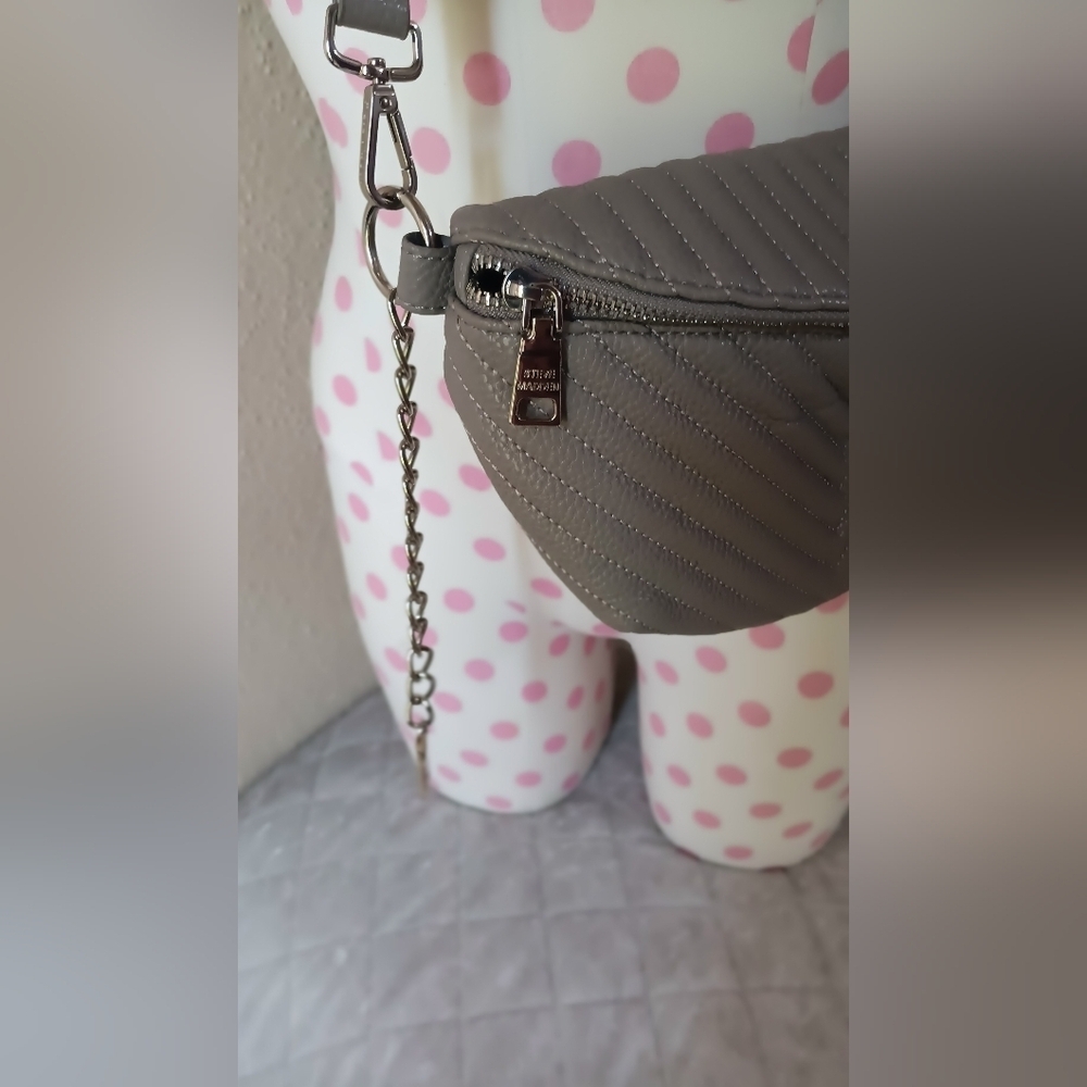 Gray Structured Crossbody Bag with Metal Hardware - Picture 5 of 10